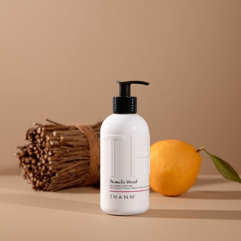 THANN ボディミルクAW 320ml 新品未使用　4本セット ボディミルク AW《アロマティックウッド》 | THANN