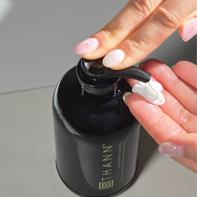 ハンドローション AW《アロマティックウッド》 | THANN